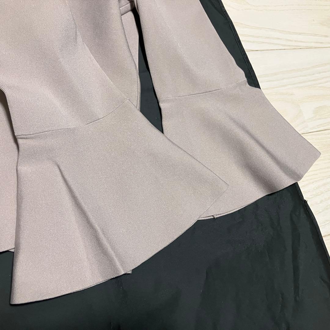 美品　ADORE くすみピンク ソフトニット フレアスリーブ リボン ボウタイ