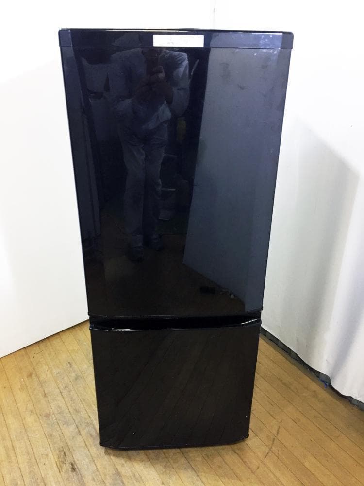 30日迄！送料無料 三菱 146L 冷蔵庫【MR-P15Z-B】