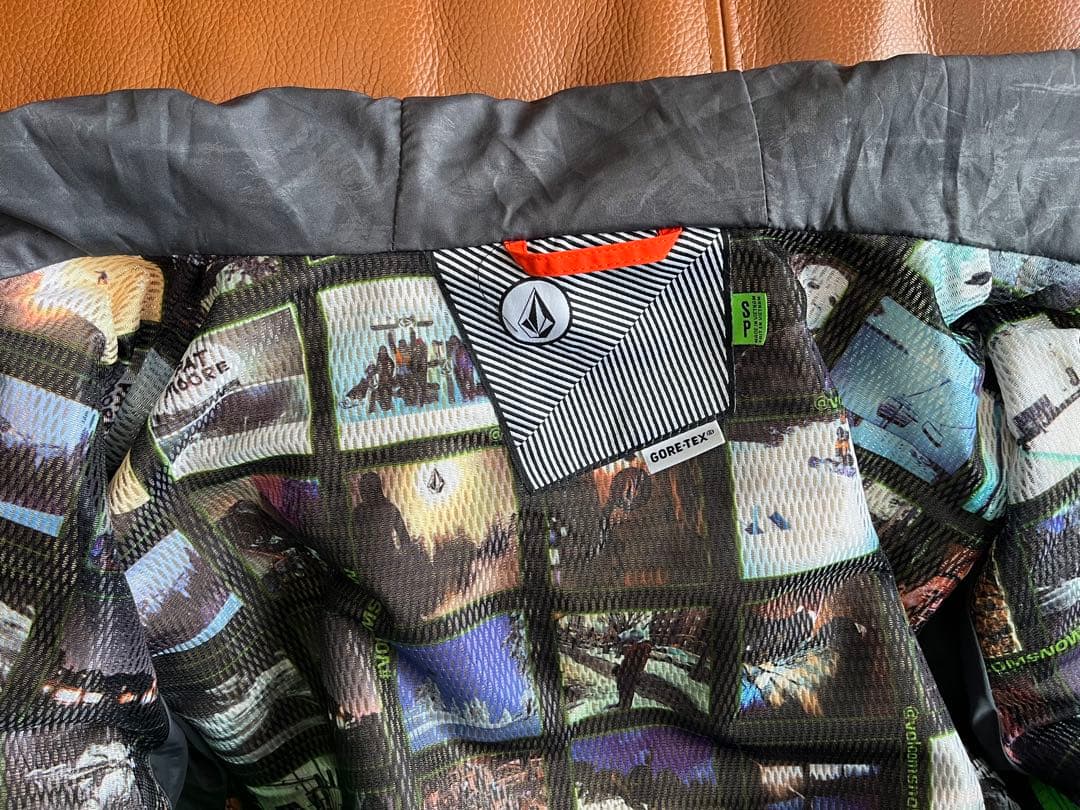 ボルコム、ゴアテックス、スノージャケット、オレンジ