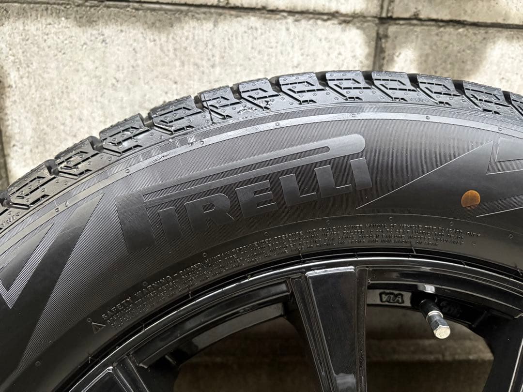 アウトランダーPHEV スタッドレスホイールセット 235/60 R18