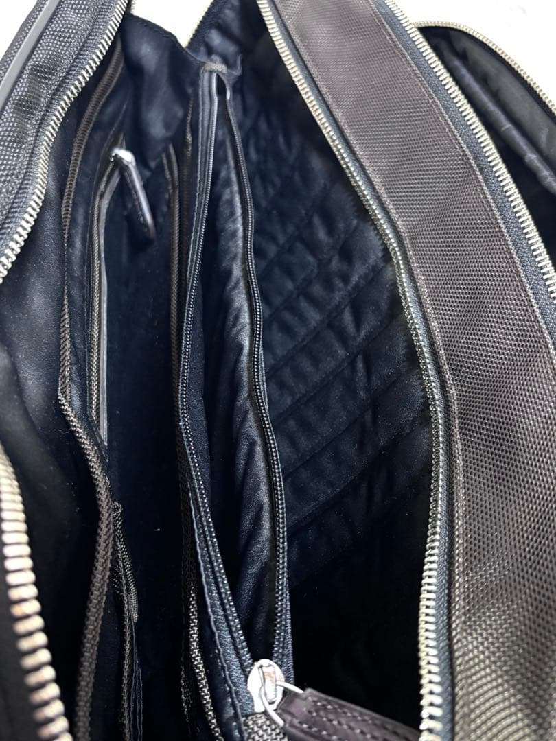 美品　TUMIビジネスバッグ ブラック ナイロン レザー　大容量