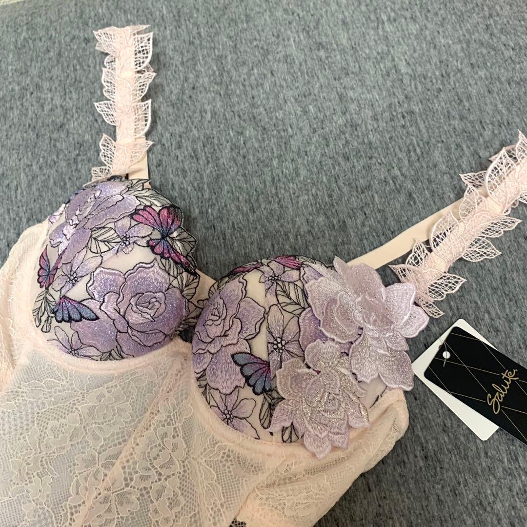 新品、ワコール　サルート、上下、スリーインワン、マリリンモンロー、D65/M