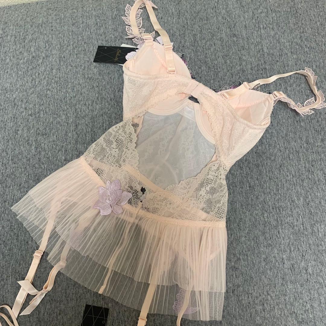 新品、ワコール　サルート、上下、スリーインワン、マリリンモンロー、D65/M