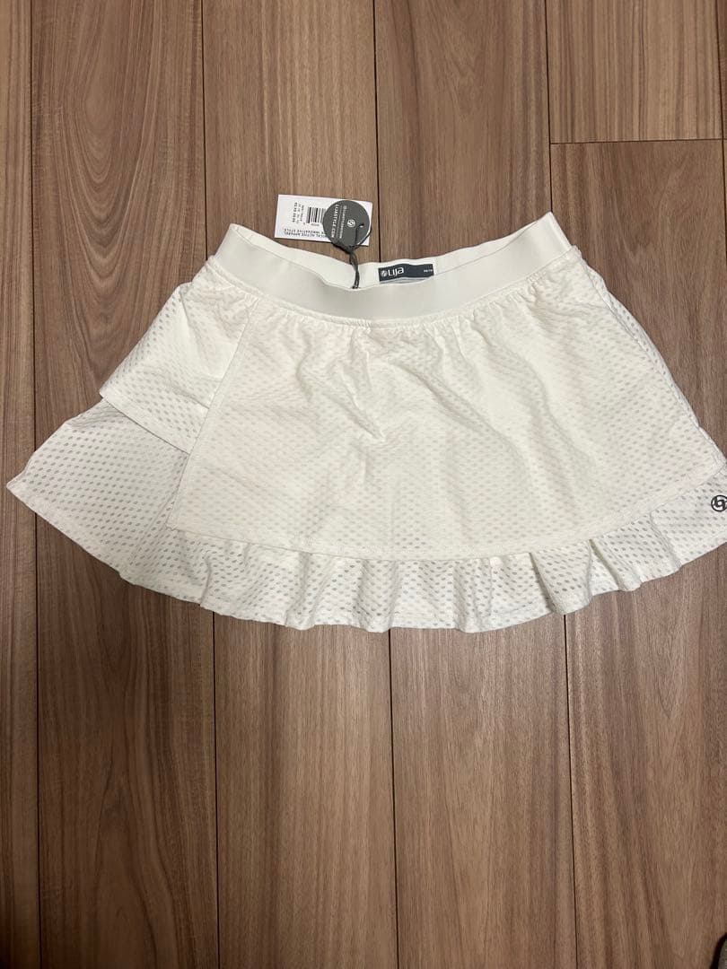 Lija リージャ　レイヤースコート　 ホワイト　新品タグ付き