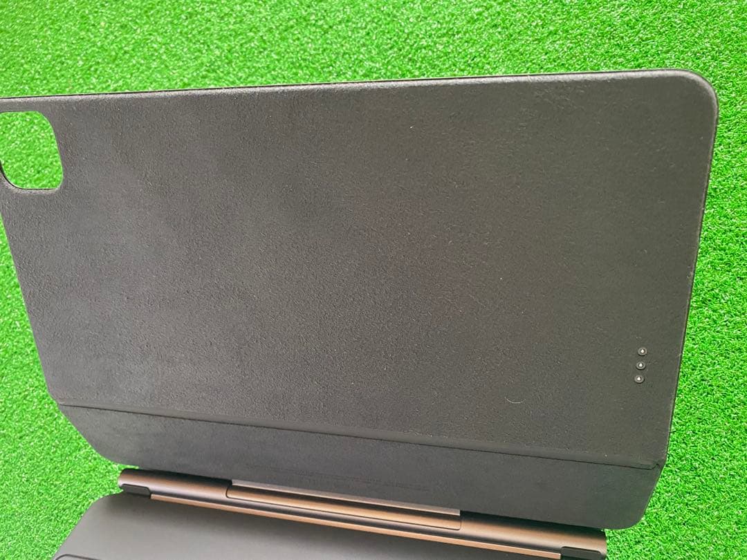 iPad Magic Keyboard 日本語　MXQT2J/A A2261