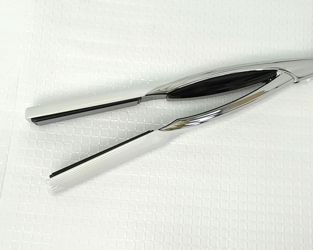 22年製 正規品　ReFaリファ ビューテック ストレートアイロン