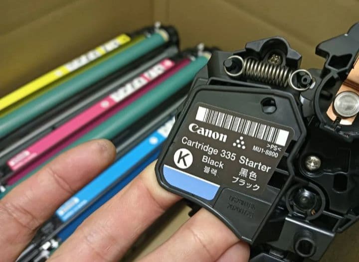 Canon LBP841C カラーレーザープリンター