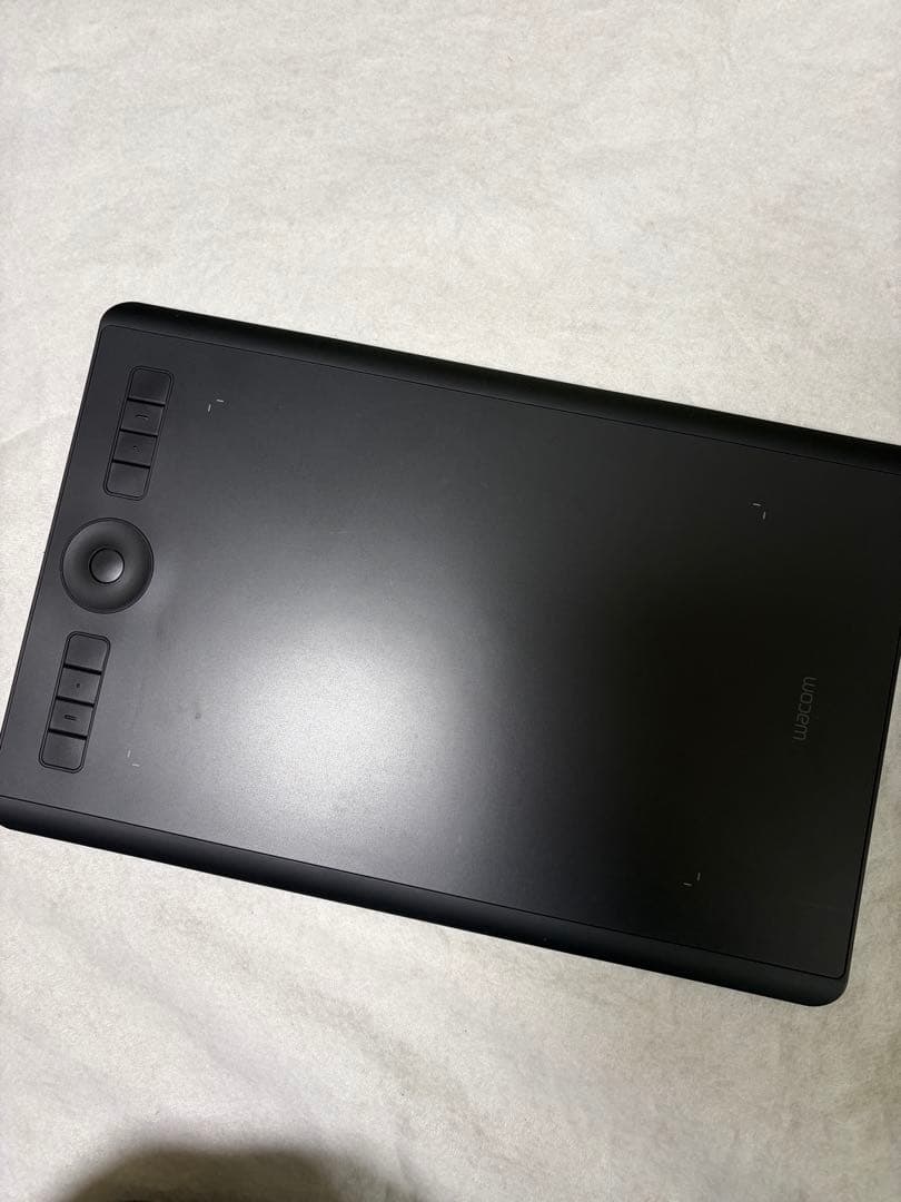 液タブ・ペンタブ Wacom intuos Pro
