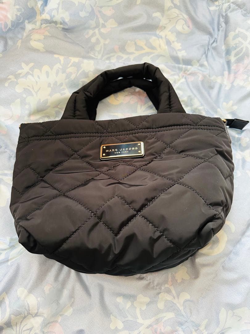 MARC JACOBS キルティングバッグ ブラック