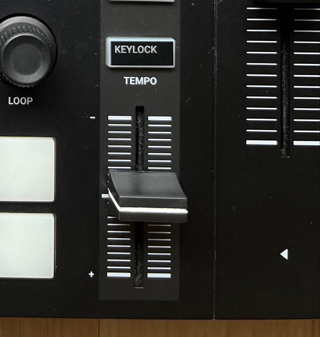 ③TRAKTOR KONTROL S2 MK3 DJコントローラー