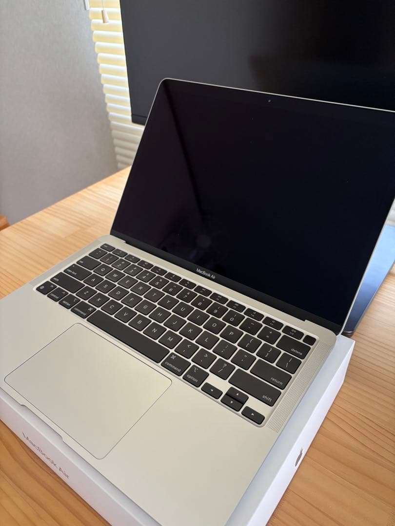 Apple MacBook Air 13インチ M1 2020