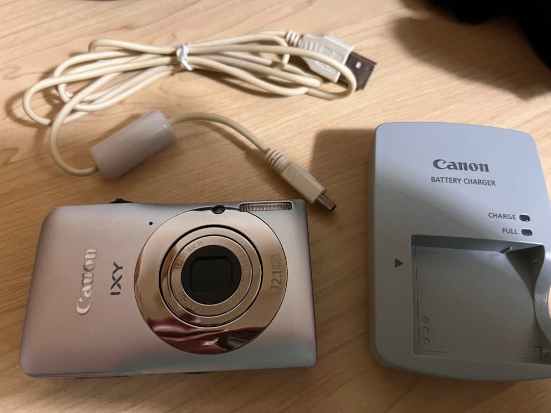 IXY Canon キャノン コンパクトデジタルカメラ IXY 200F