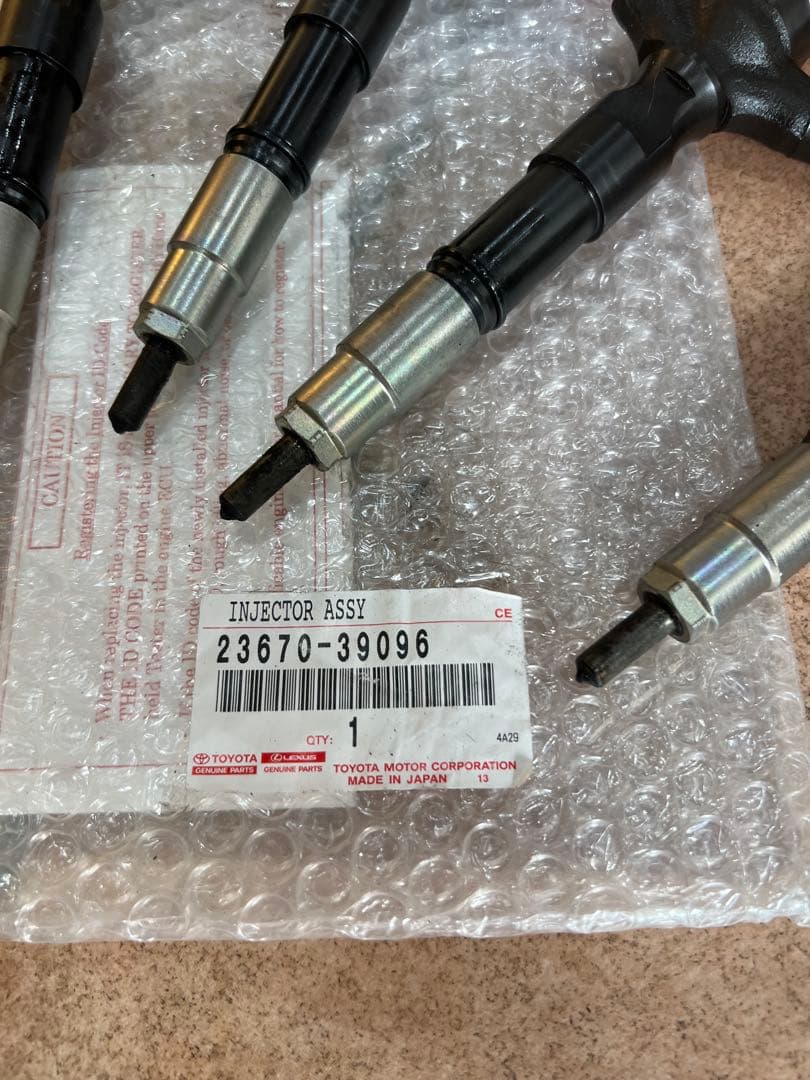 トヨタ インジェクター 23670-39096 4個セット