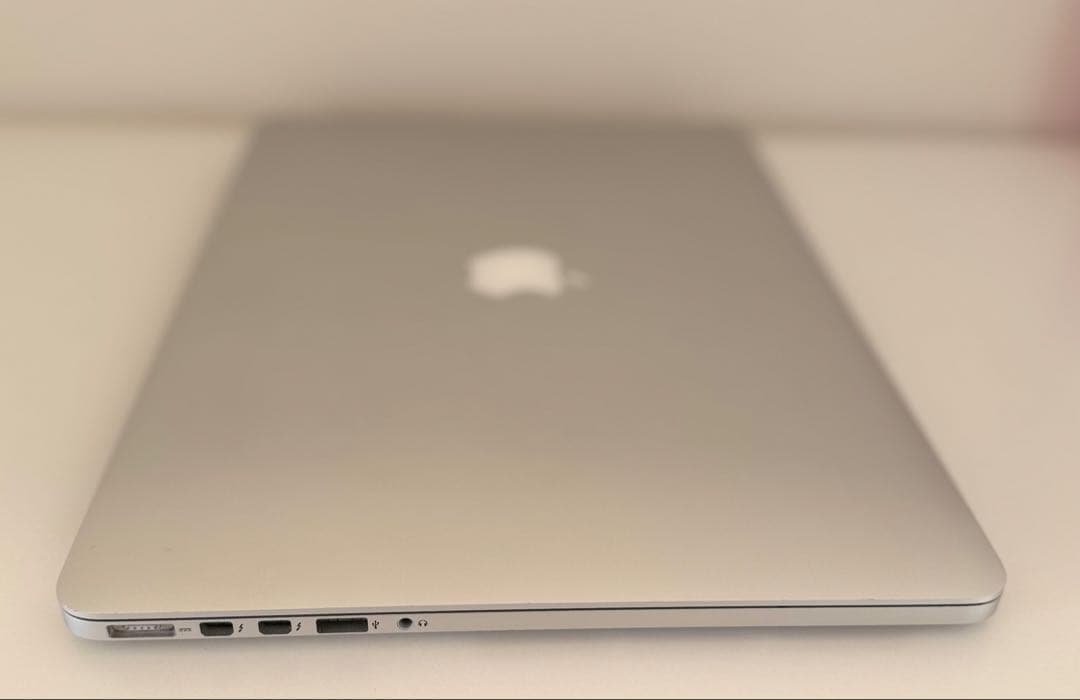 美品 Macbook Pro 2015 15インチ Windows 11 Pro
