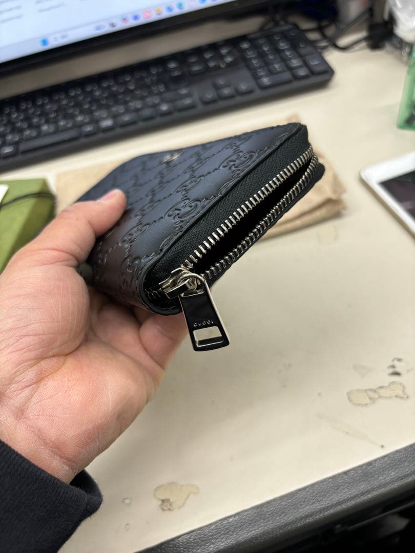 空*ん様 B4901【未使用】GUCCI グッチ ラウンドファスナー　長財布