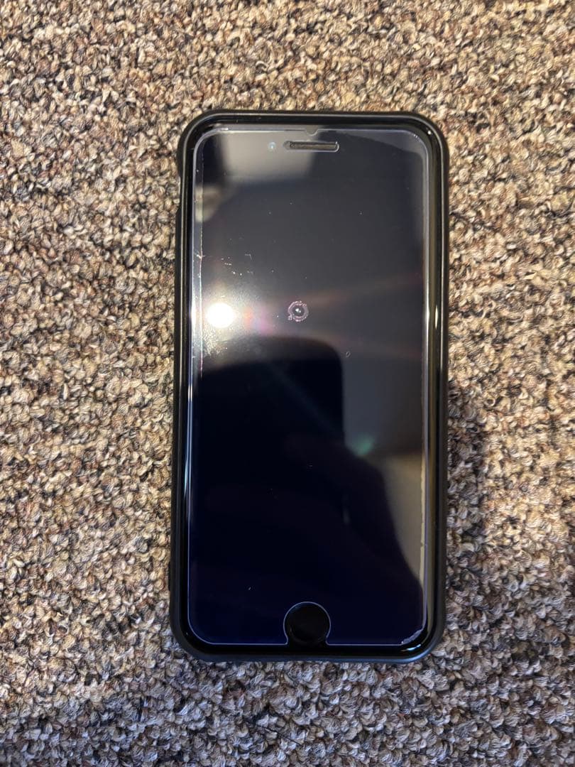 早い者勝ち！！Apple iPhone se2 本体　フィルム・ケース付き