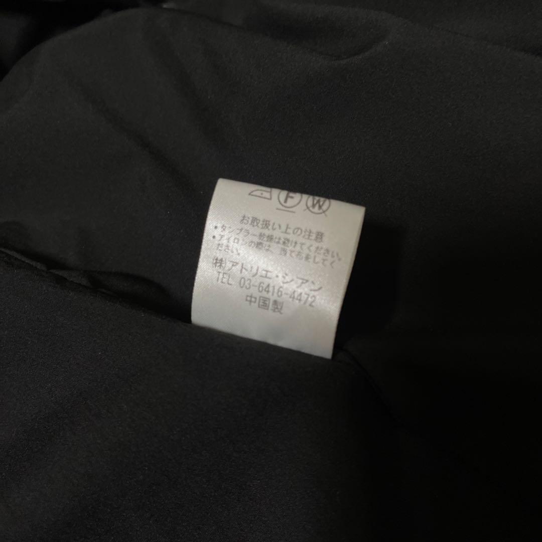 １月末までお値引き中。人気cyan tokyoブラックダウンベスト　ダウン80%