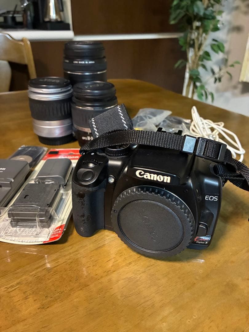 【ジャンク】Canon EOS Kiss デジタル一眼レフカメラ