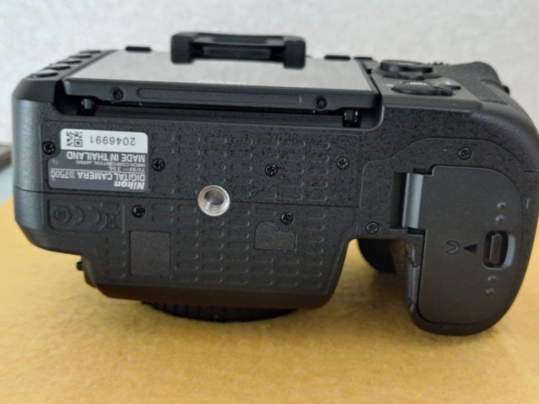 Nikon D7500 【美品】撮影1160回 +メモリカード付