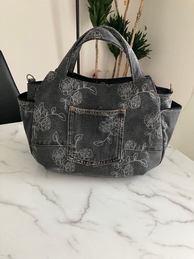 861 あつこ　花柄デニムリメイクバック　ハンドメイド 2点