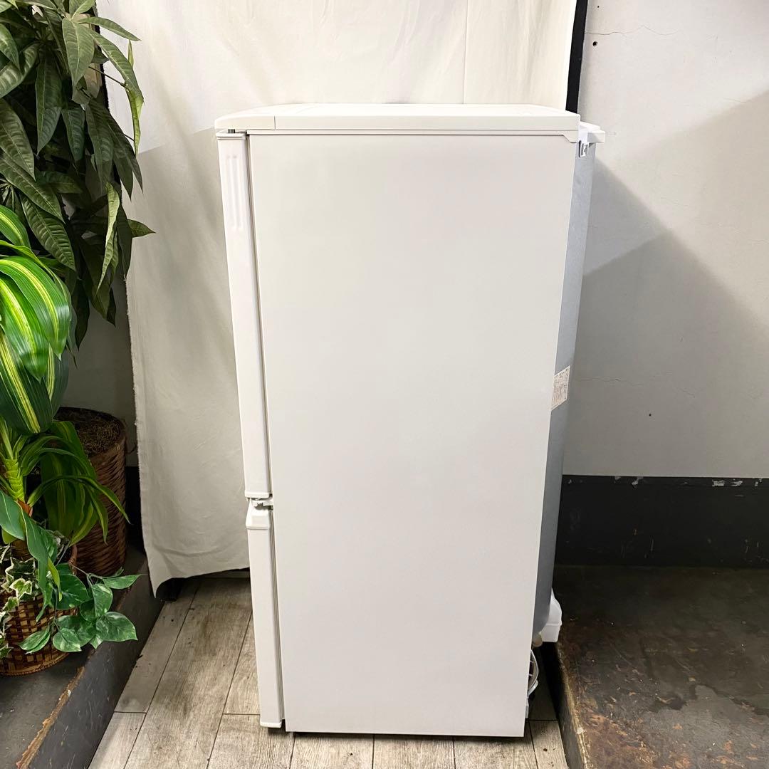 どっちも付け替えドアだから引越しにも連れて行ける♪2ドア冷凍冷蔵庫137L