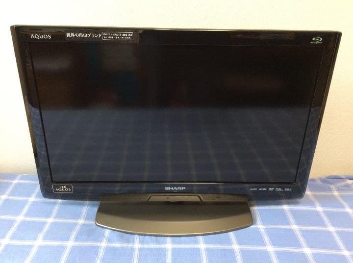 シャープ　ブルーレイ内蔵　26型　テレビ　リモコン付き 送料無料