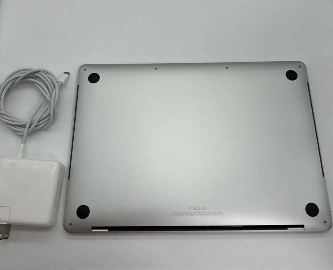 MacBook Pro 13インチ 2020 i7/32GB/4TB A2251