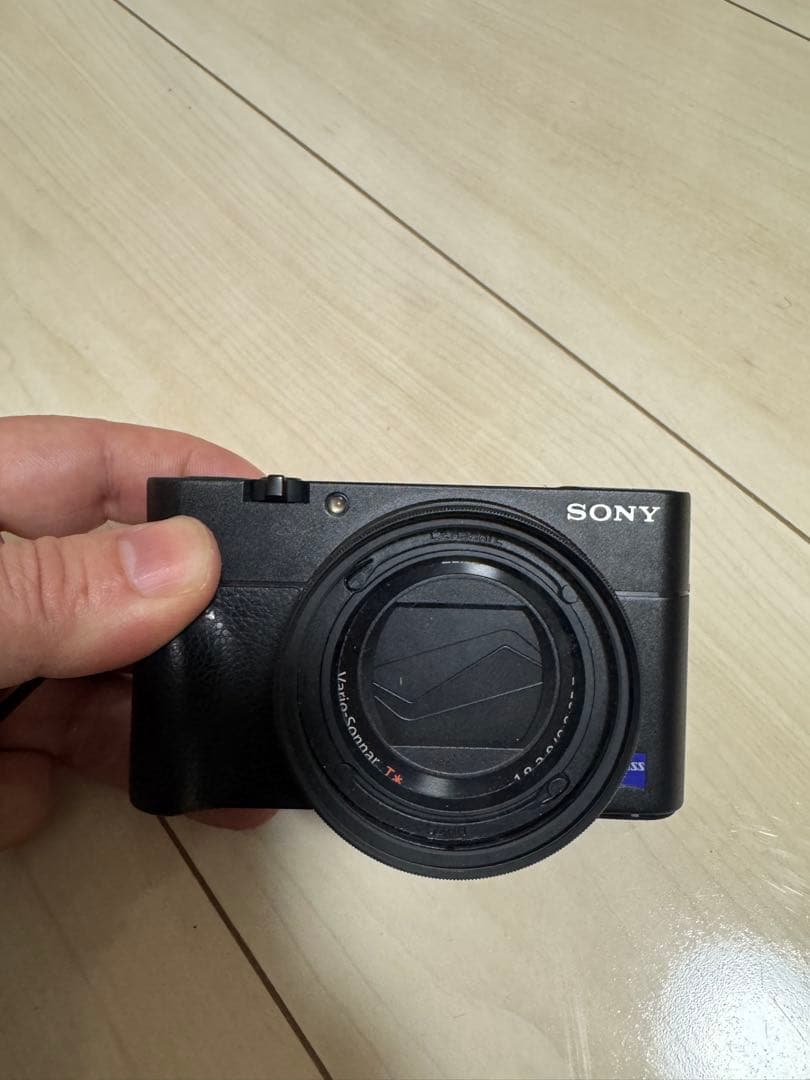 デジタルカメラ SONY DSC-RX100M5
