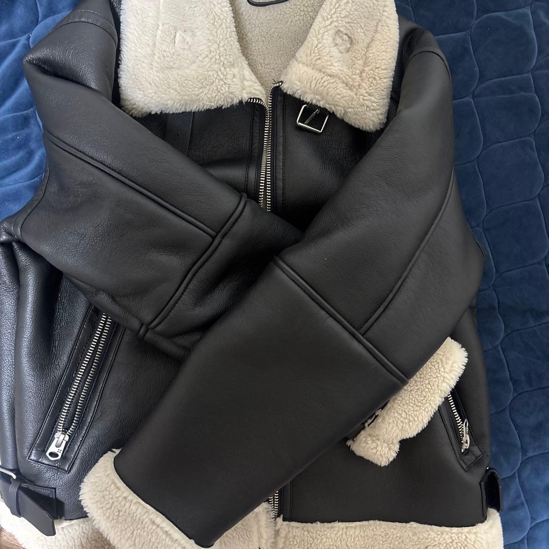 ZARAムートンジャケット