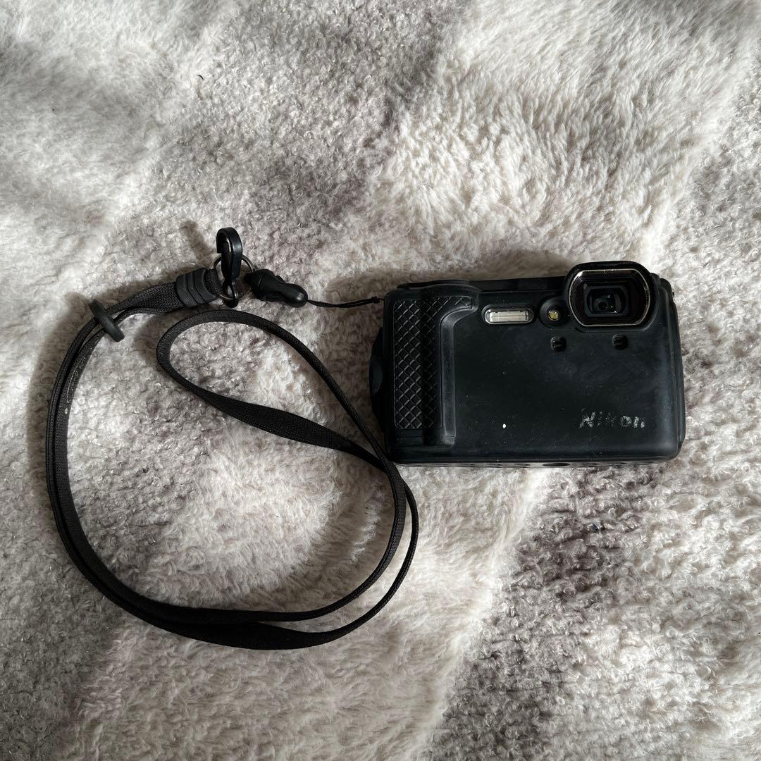 ニコン・クールピクスW300