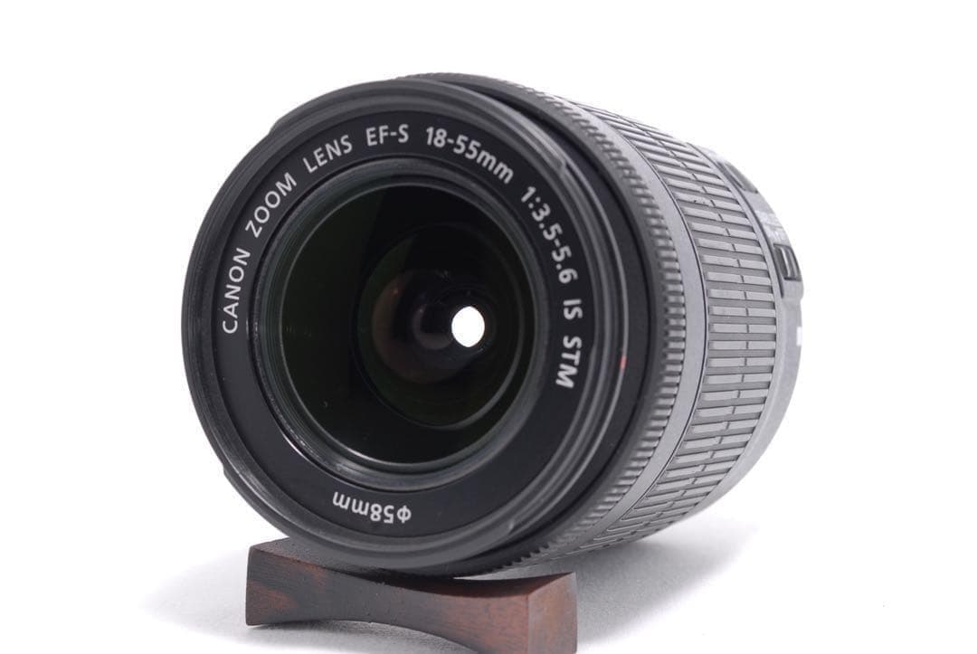 キヤノン Kiss X8i☆美品✨高性能STM標準レンズ付 Wi-Fi タッチ♪