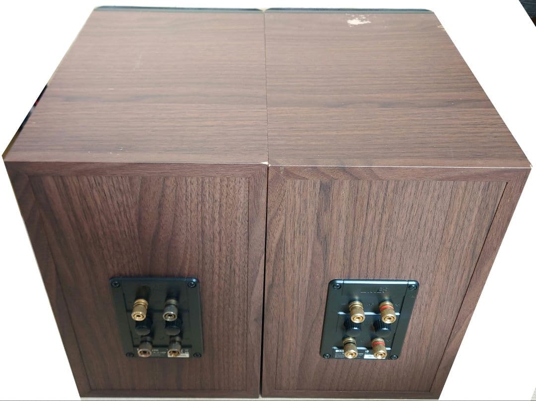 ■■KEFケーイーエフ Q300 2ウェイスピーカー