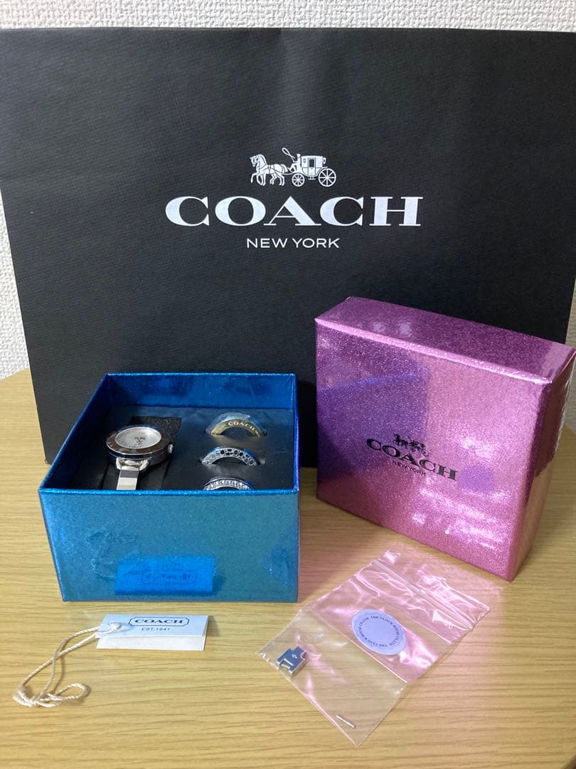 【aqua様限定】COACH 時計　替えベゼル×4 レア　電池交換済み　稼働品