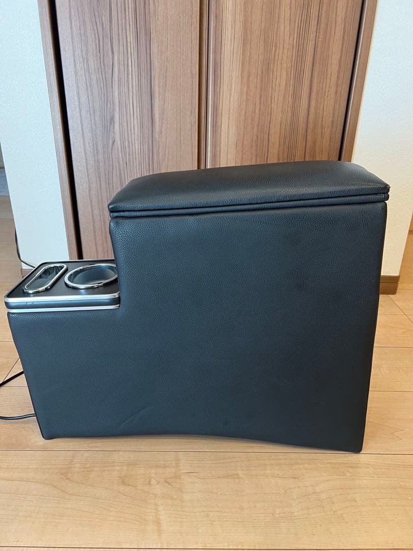 シエンタ　アームレストコンソールボックス　１７０系　ヴォクシーなどにも