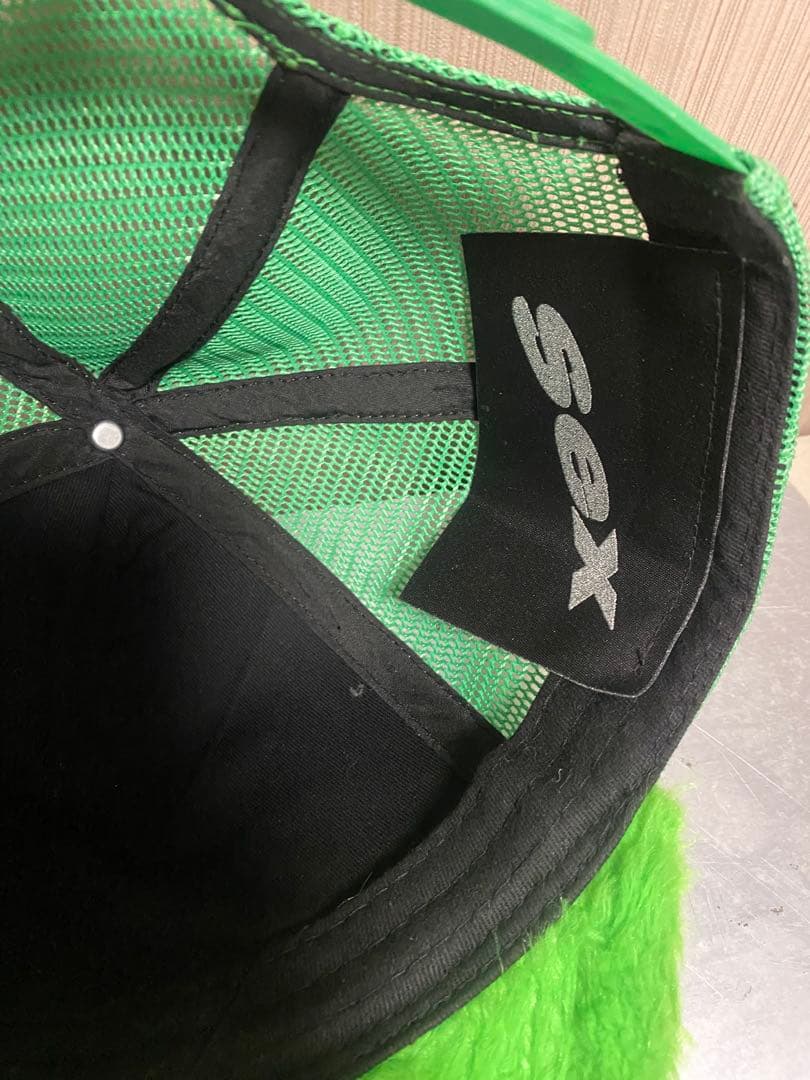 SEX ファーキャップ ネオングリーン