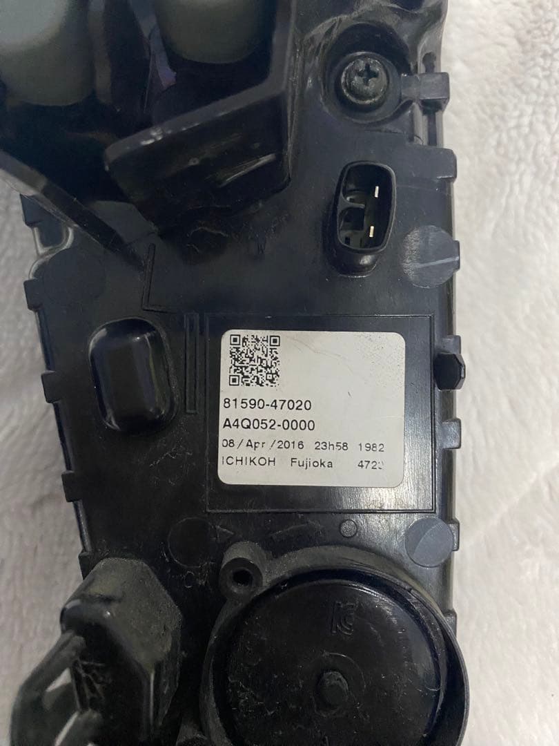 50プリウス 前期　ZVW50 テールライト 4個セット ICHKOH