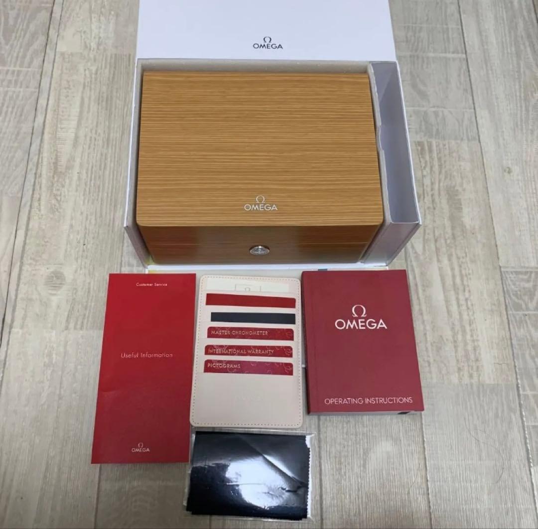 OMEGA 時計 オリジナルボックスと付属品