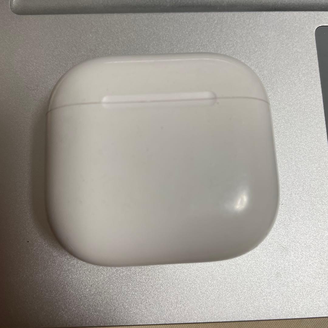 第四世代Apple AirPods本体 ホワイト