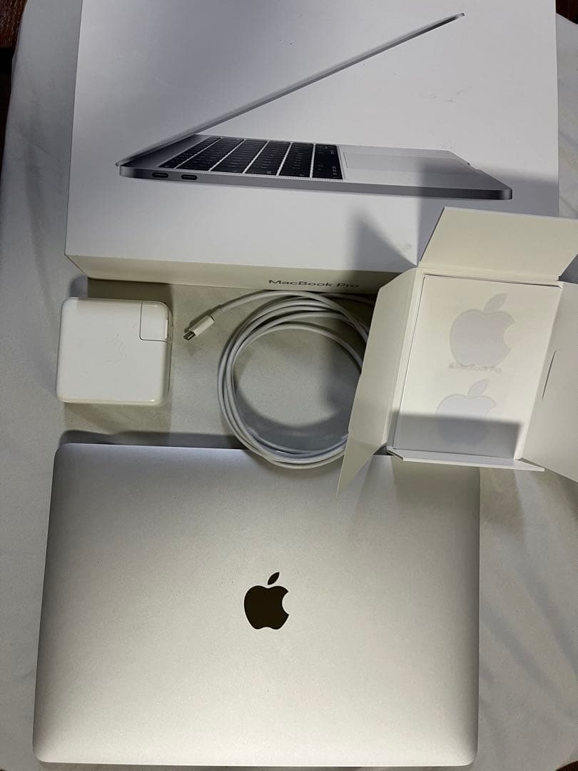 【美品/即使用可】MacBook Pro 13 2016 i7 16GB 箱付