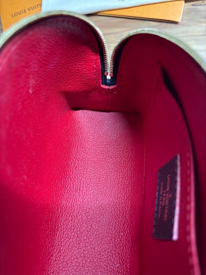 ルイヴィトン　コスメポーチ