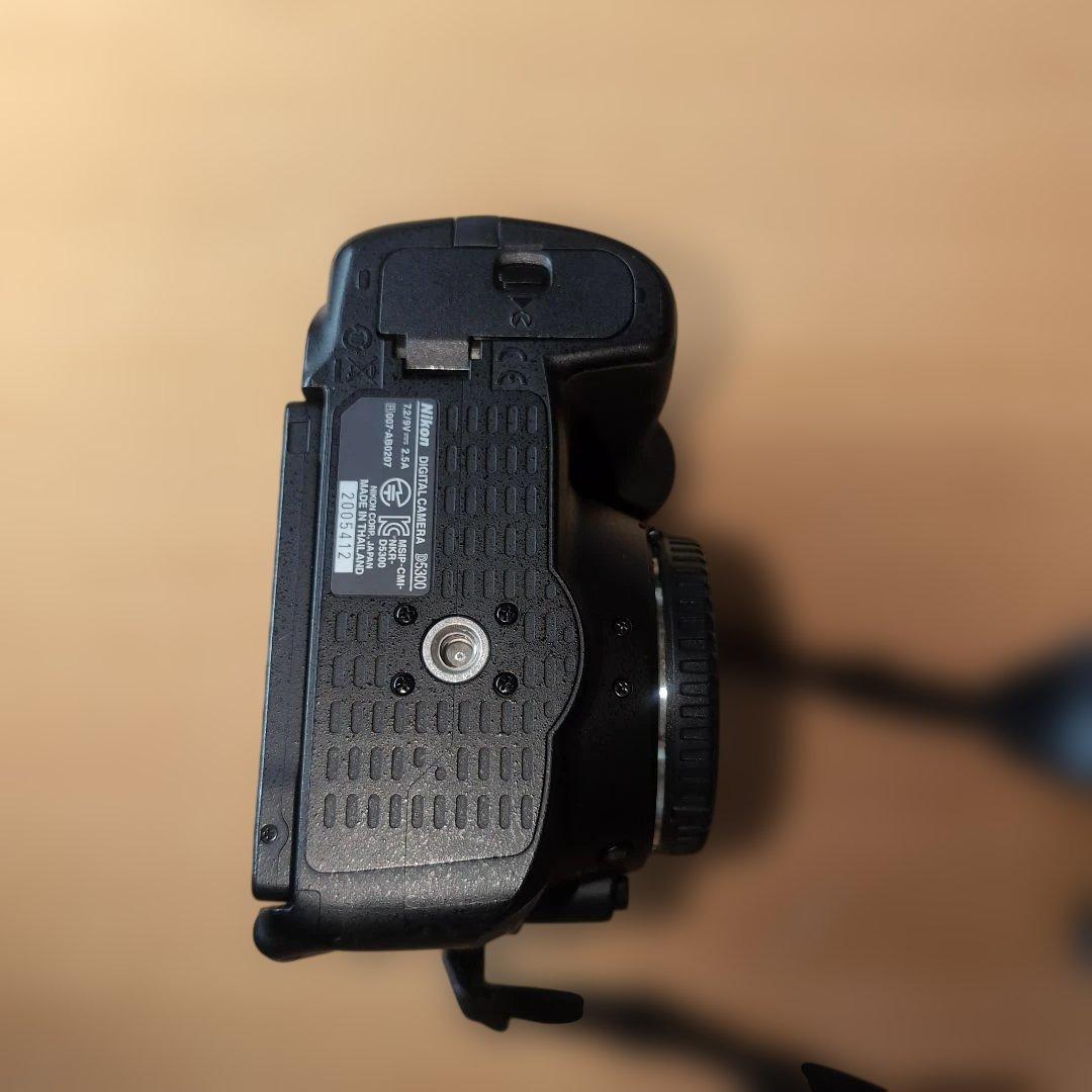 Nikon D5300 と18-140mm ズームレンズのセット