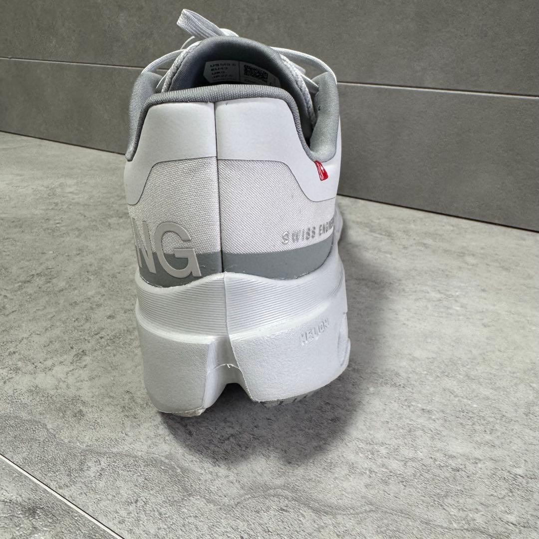 【極美品27.5】On Cloudsurfer Next オンクラウドサーファー