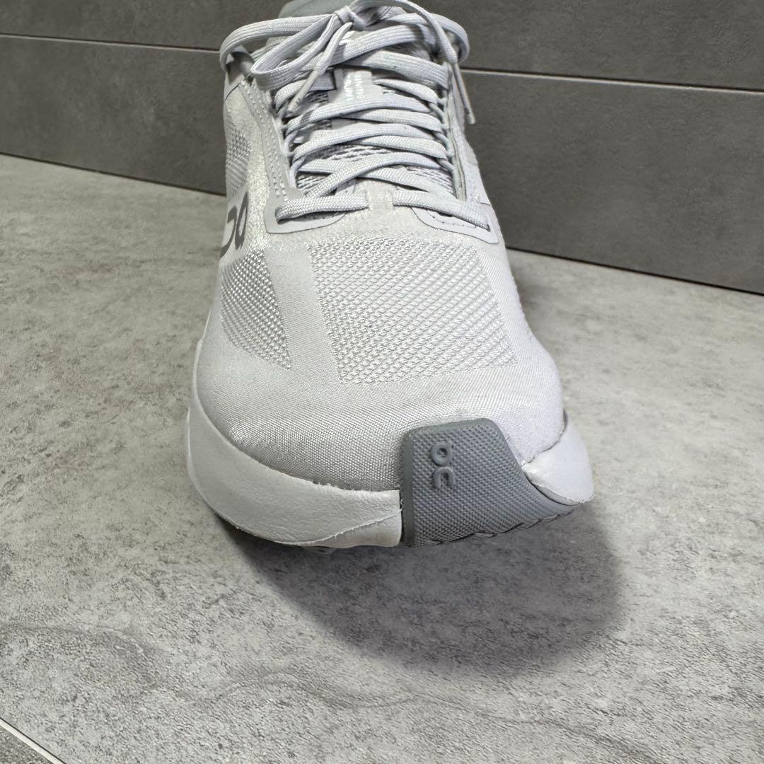 【極美品27.5】On Cloudsurfer Next オンクラウドサーファー