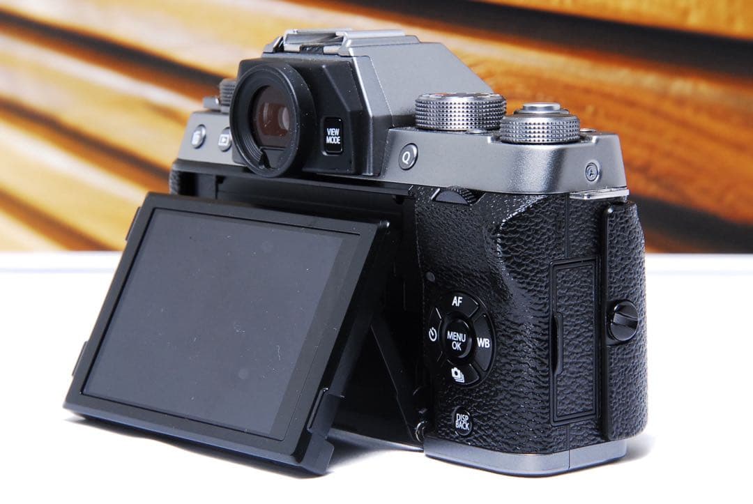 【動作確認済】FUJIFILM X-T100 ミラーレスカメラ　Wi-Fi