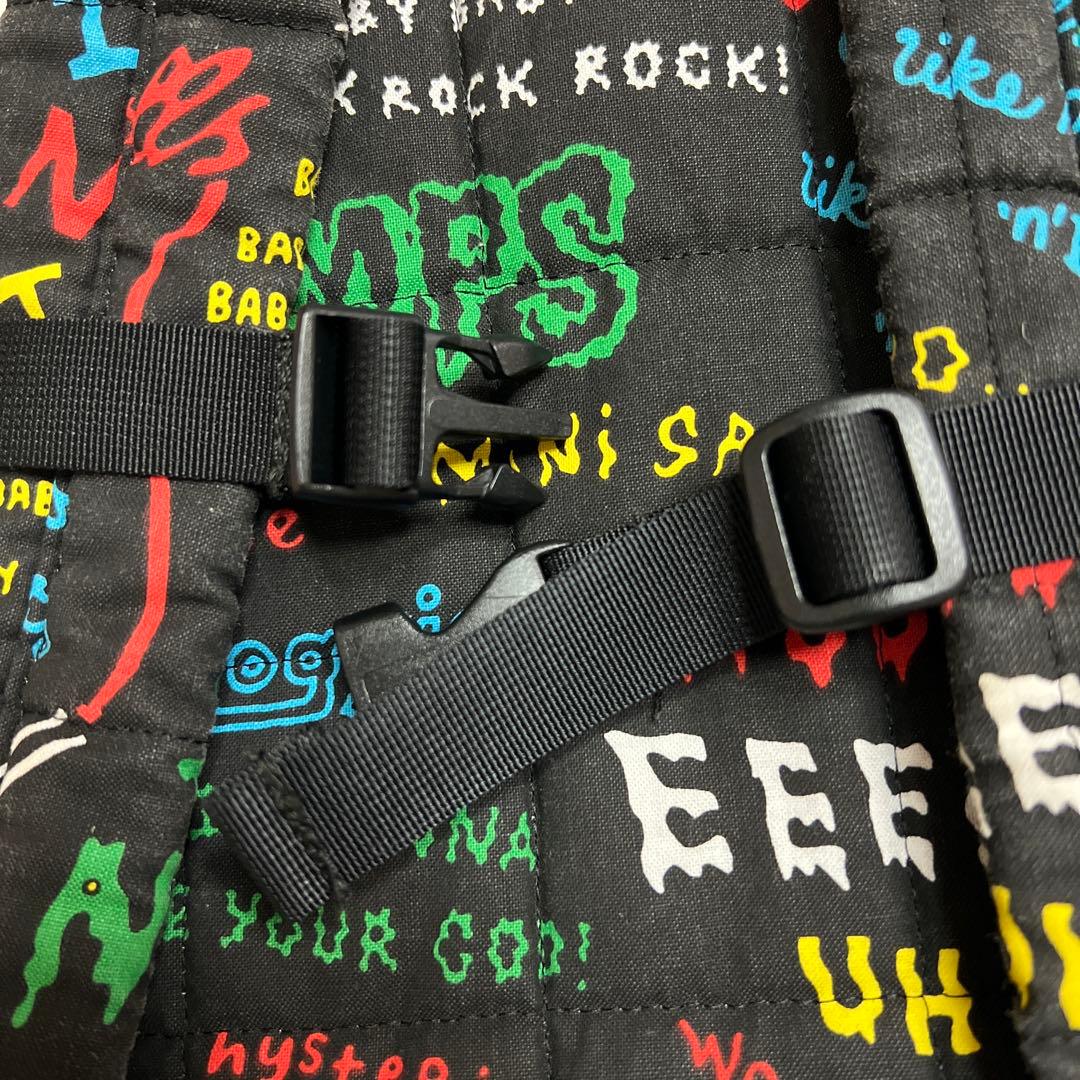 ヒステリックミニ　リュック　黒　リリック柄　刺繍　ワッペン　チェストベルト