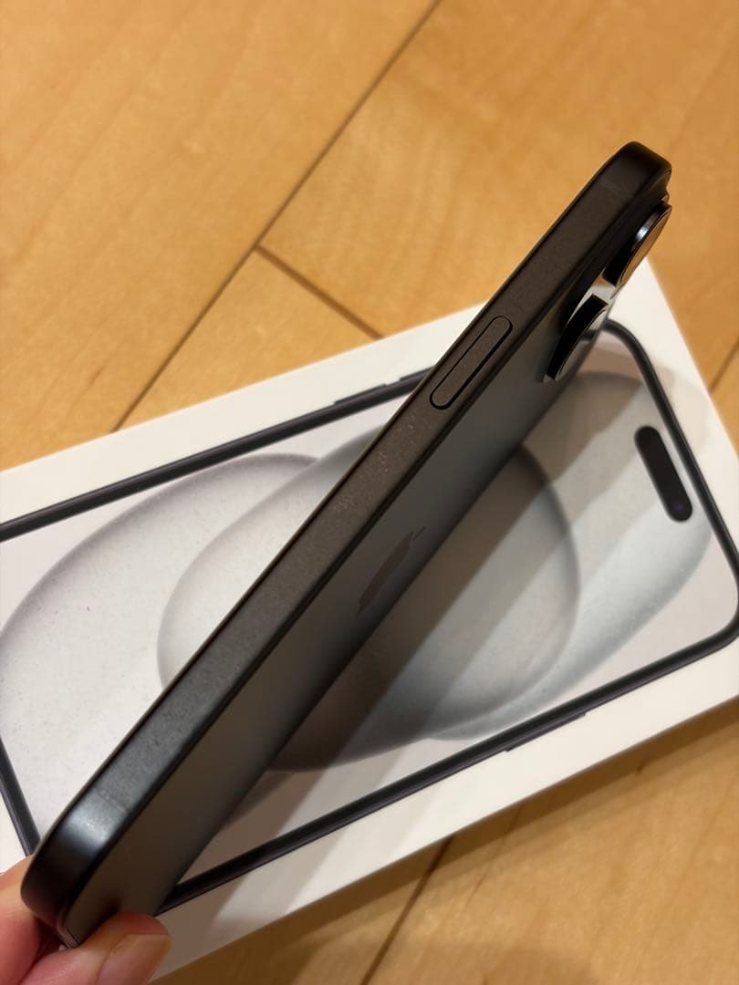 iPhone 15 128GB ブラック 99% SIMフリー 箱付　ケース付