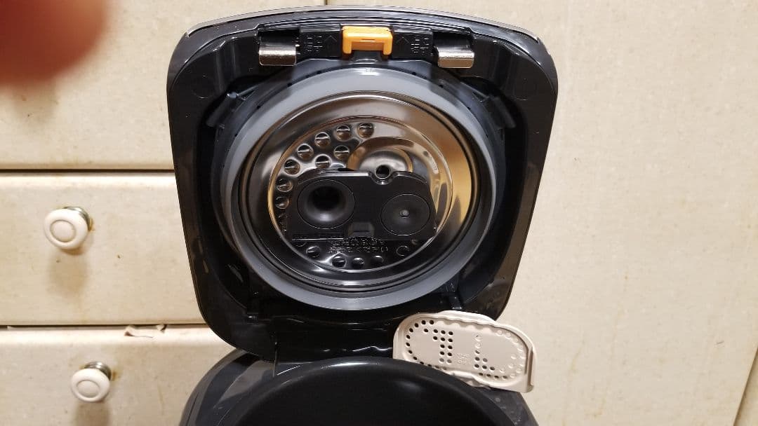 ☆2023年製☆美品☆象印圧力IH炊飯器 極め炊き 黒まる厚釜仕様 ブラック色