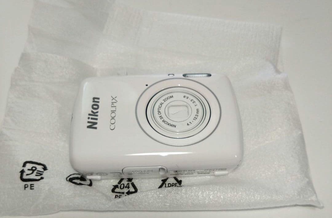 【未使用】Nikon COOLPIX S01 ホワイト