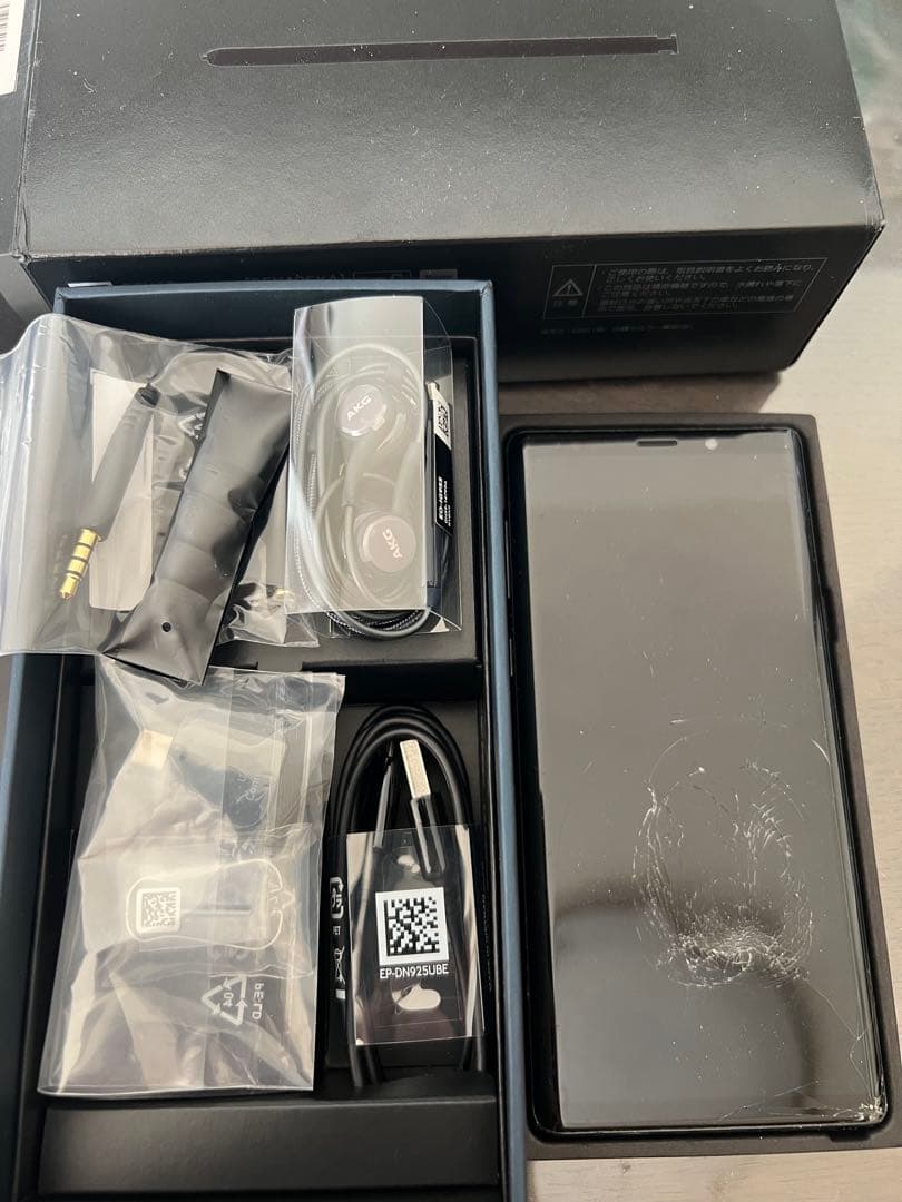 GalaxyNote9本体 SCV40 sim解除済、備品類付属