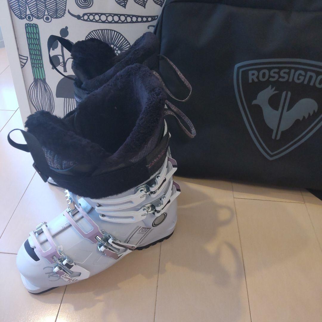Rossignol レディーススキーブーツ、ケース　値下げ不可